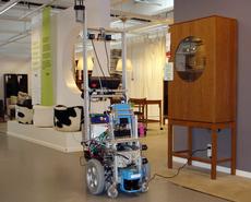 Der Roboter James im Einsatz in der IKEA in Wien.