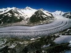 The huge Aletsch Glacier, as seen from Eggishorn, with a view up to the Jungfraujoch and the Mid-Aletsch Glacier (Image: F. Funk-Salamí)