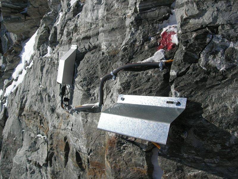 Gut gegen die Elemente geschützt messen die Sensoren am Matterhorn Temperaturprofile und Bewegungen.