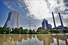 CO2-Abscheidung an zentralen Quellen wie diesem Kohlekraftwerk in Deutschland ist effektiver, effizienter und viel günstiger als die Umgebungsluft mit Direct Air Capture-Methoden zu «reinigen» (Bild: sualk61 / flickr.com)