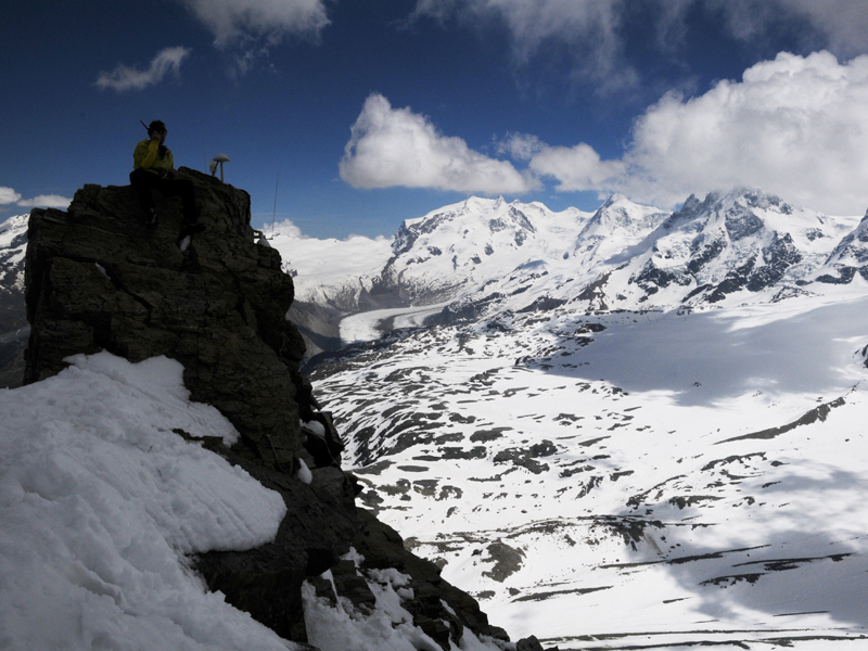 Arbeitsplatz mit einmaliger Aussicht auf das Monte Rosa-Massiv und andere Walliser 4000er-Gipfel.